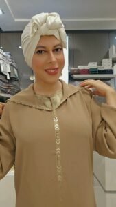 jelaba en crêpe et caftan jacquard ton sur ton travaillés en Randa fait main