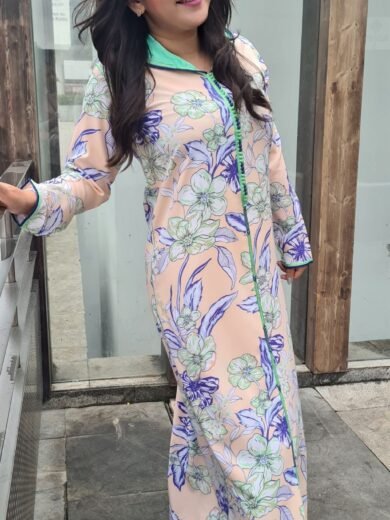 jelaba tulipe en crêpe imprimé floral avec capuche satin