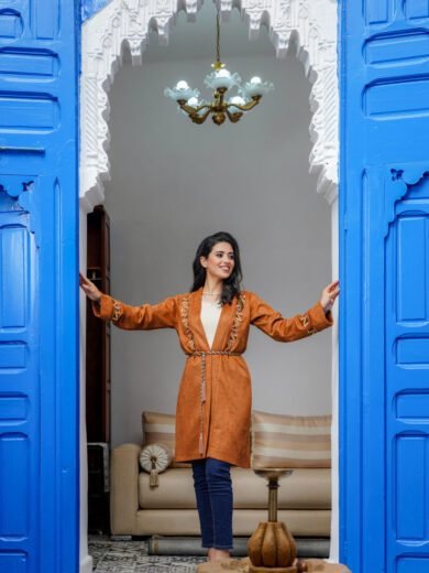 Cap Daim Camel élégant en faux daim brodé