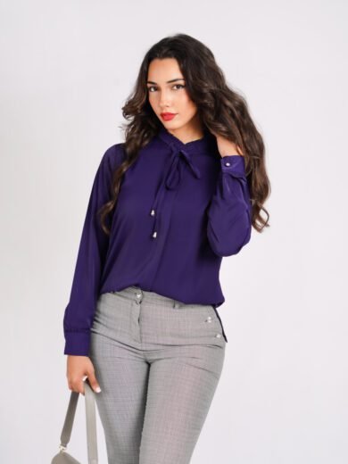 PANT GRIS CL et Chemise Femme en Crêpe avec Col Volanté et Nœuds